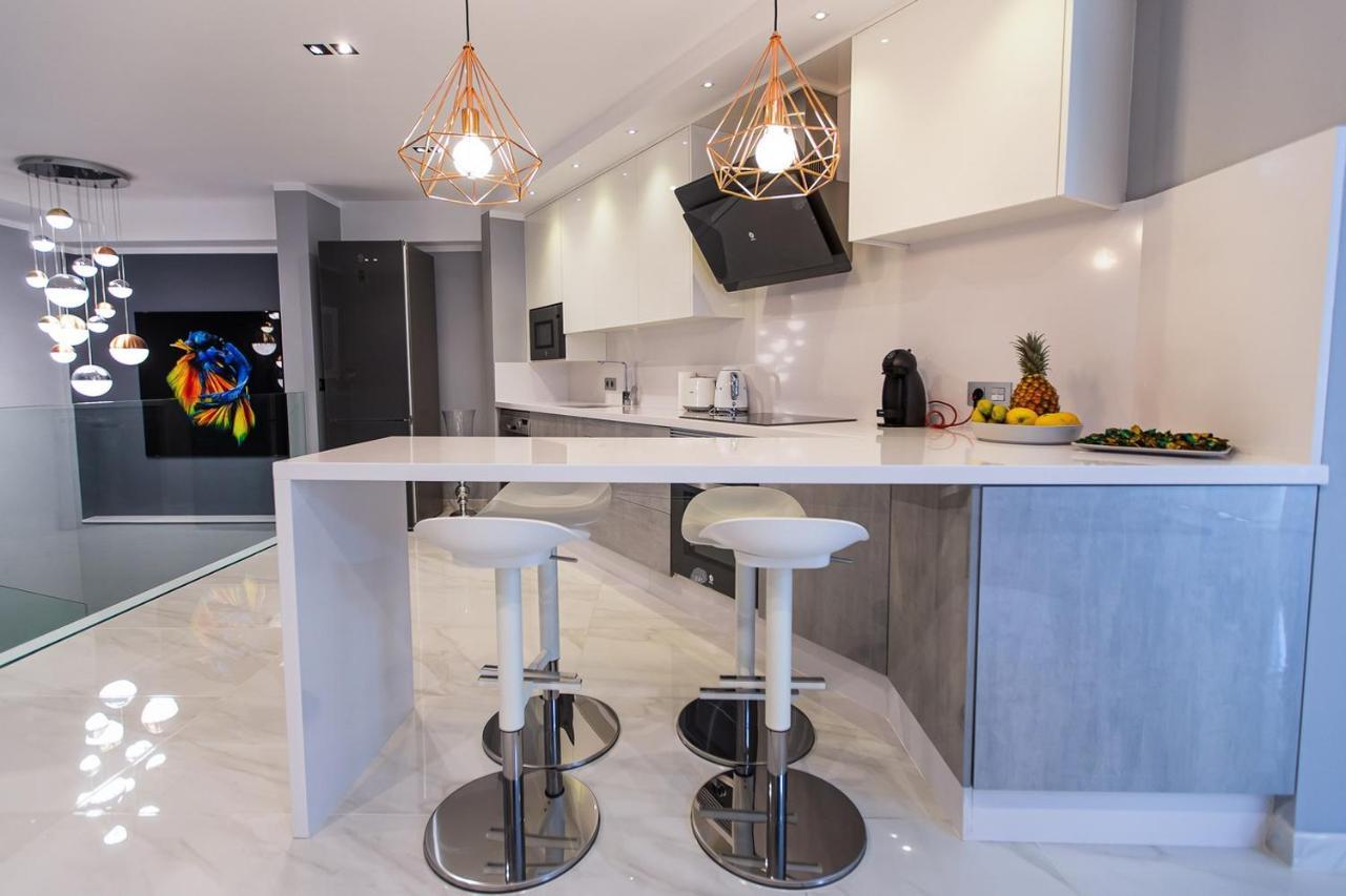 Luxury 2 Bedroom Apartment In Los Cristianos Los Cristianos  Bagian luar foto